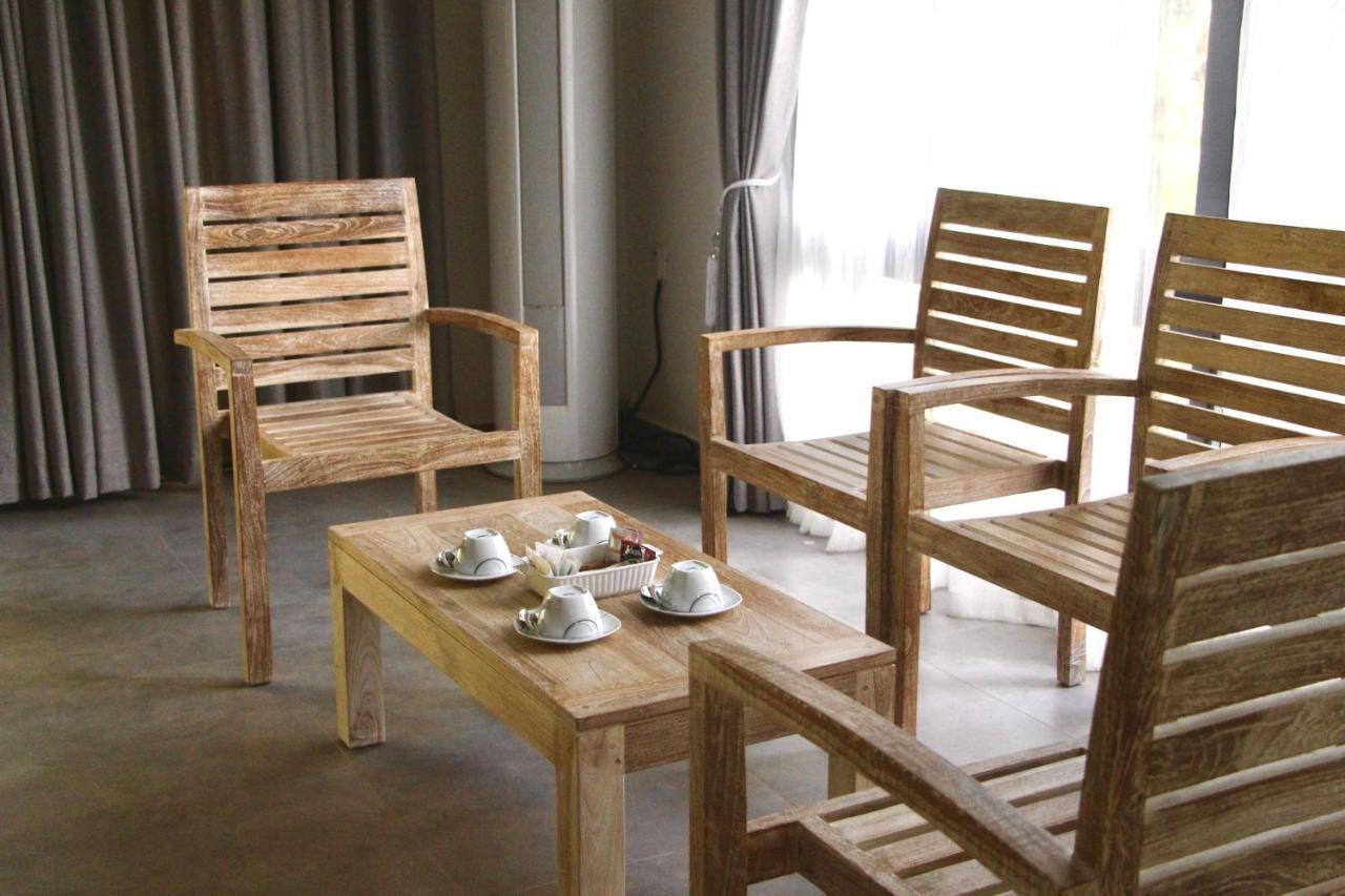 Nivadoo Resort Sigirîya Extérieur photo Outdoor furniture