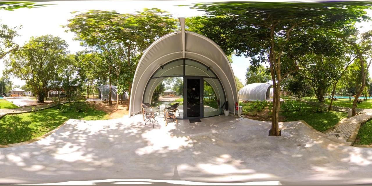 Nivadoo Resort Sigirîya Extérieur photo The "Bubble"
