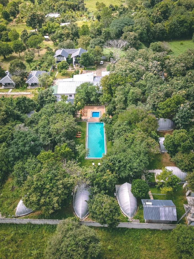 Nivadoo Resort Sigirîya Extérieur photo Aerial view of the house