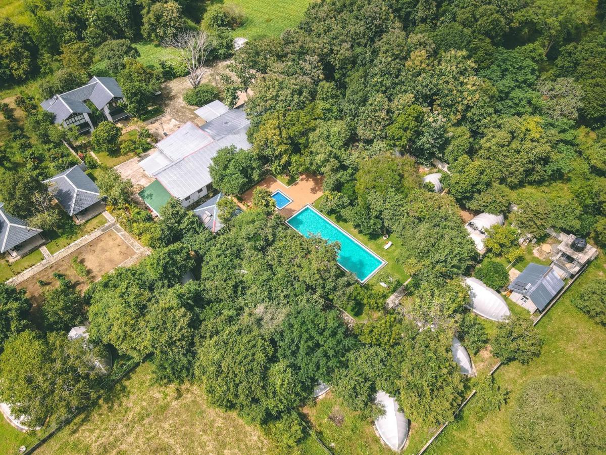 Nivadoo Resort Sigirîya Extérieur photo Aerial view of the house